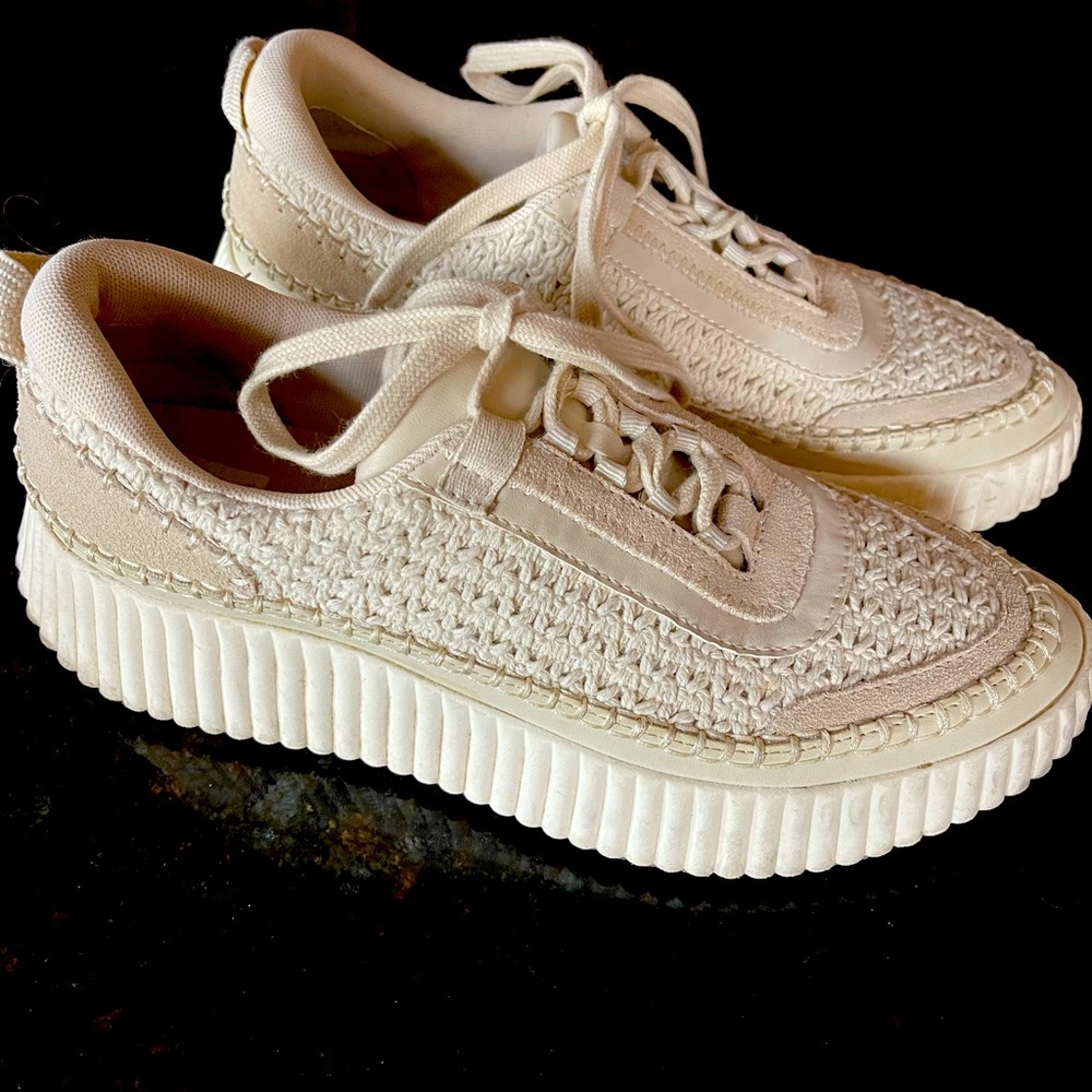 Dolce Vita Dolan Sneakers-Size 9.5